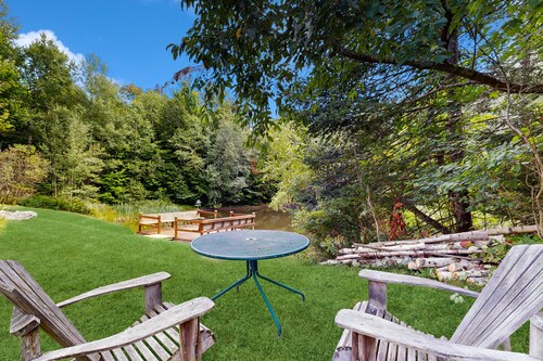 Serene Stowe Retreat | Private hot tub, pond, and countryside views