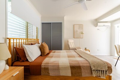 Margate Beach Studio 3