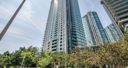 StayToronto - The Fort York Suites