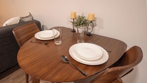 Unclassified image, 3 of 19, button - Modern Studio with Full Kitchen (Grandview)