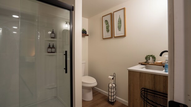 Unclassified image, 1 of 19, button - Modern Studio with Full Kitchen (Grandview)