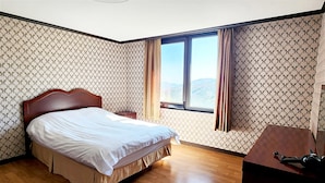 Diamond Villa (40 pyeong, no consecutive nights) | WiFi (free), bed sheets - O2 Resort (Taebaek)