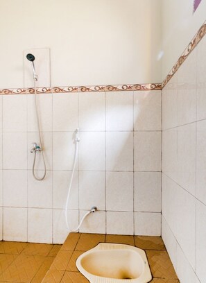 Unclassified image, 4 of 11, button - OYO 2978 Karanggoso Indah Hotel (Watulimo)
