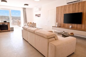 Living area - Penthouse, Jacuzzi & Sea-view In Gozo 7b, Marsalforn Iz-Zebbug Gozo, Malta (Marsalforn Iz-Zebbug Gozo)