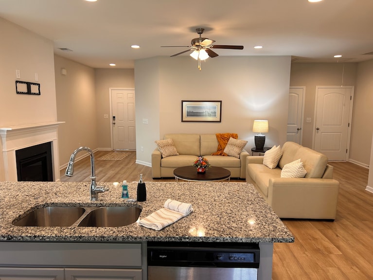 Close To Clemson And Lake Keowee And Downtown Seneca - Seneca