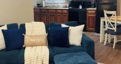 Peaceful Lake House ~ Apartment ~ Work Friendly