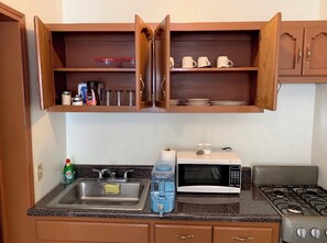 Private kitchen - Cómodo departament 5 min Garita de Otay, Aeropuerto
Zona Tranquila Wifi rapido (Tijuana)