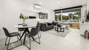 Unclassified image, 3 of 17, button - 3BR in Caulfield Area Fully Kosher and Renovated (Melbourne)