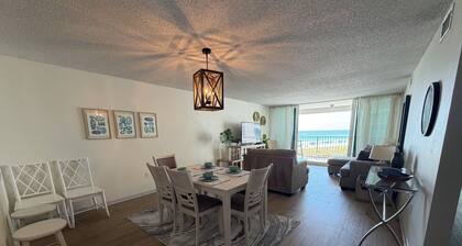 Ocean Front w/Direct Pvt Access, Free Beach Setup! New Owner, Pre-Reno Special!