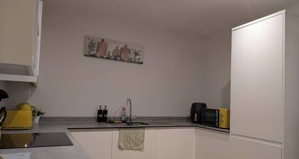 Comfort and Stylish Nest at Royal Tunbridge Wells