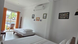 In-room safe, blackout drapes, iron/ironing board (on request) - KINGS BAY GUEST HOUSE (Villa) (Galle)