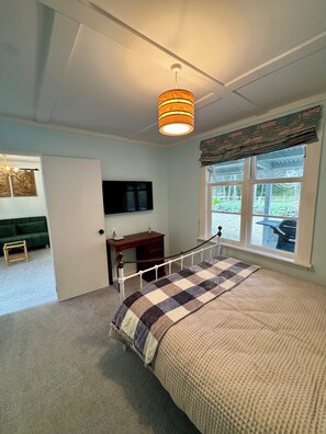 Room - Charming Rural Escape (Kaiwhata)