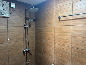 Deluxe Room | Bathroom - Soetta House (Tangerang)