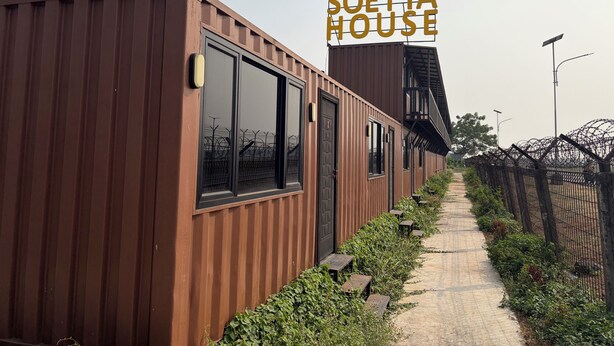 Unclassified image, 1 of 14, button - Soetta House (Tangerang)