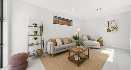 Eastern Creek Raceway Stay | 5BR + Parking