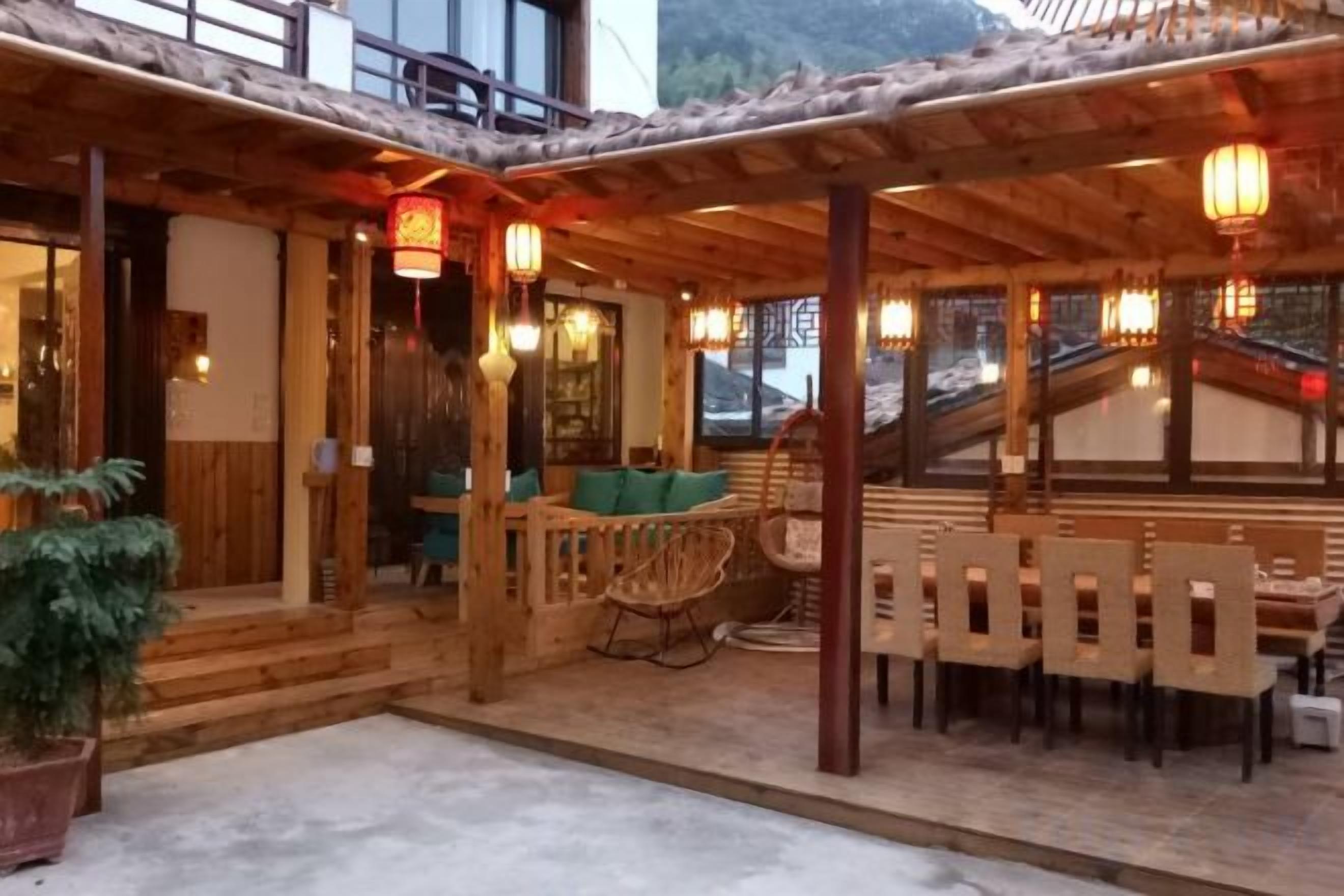 Tempat makan luar
