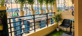 Rooftop Cityscape Inn || Luxurious 3BHK Apartment || Cityview