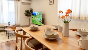 Dining - Nikyo Yume DreamCat Villa Osaka (Osaka city ,Minato-ku)
