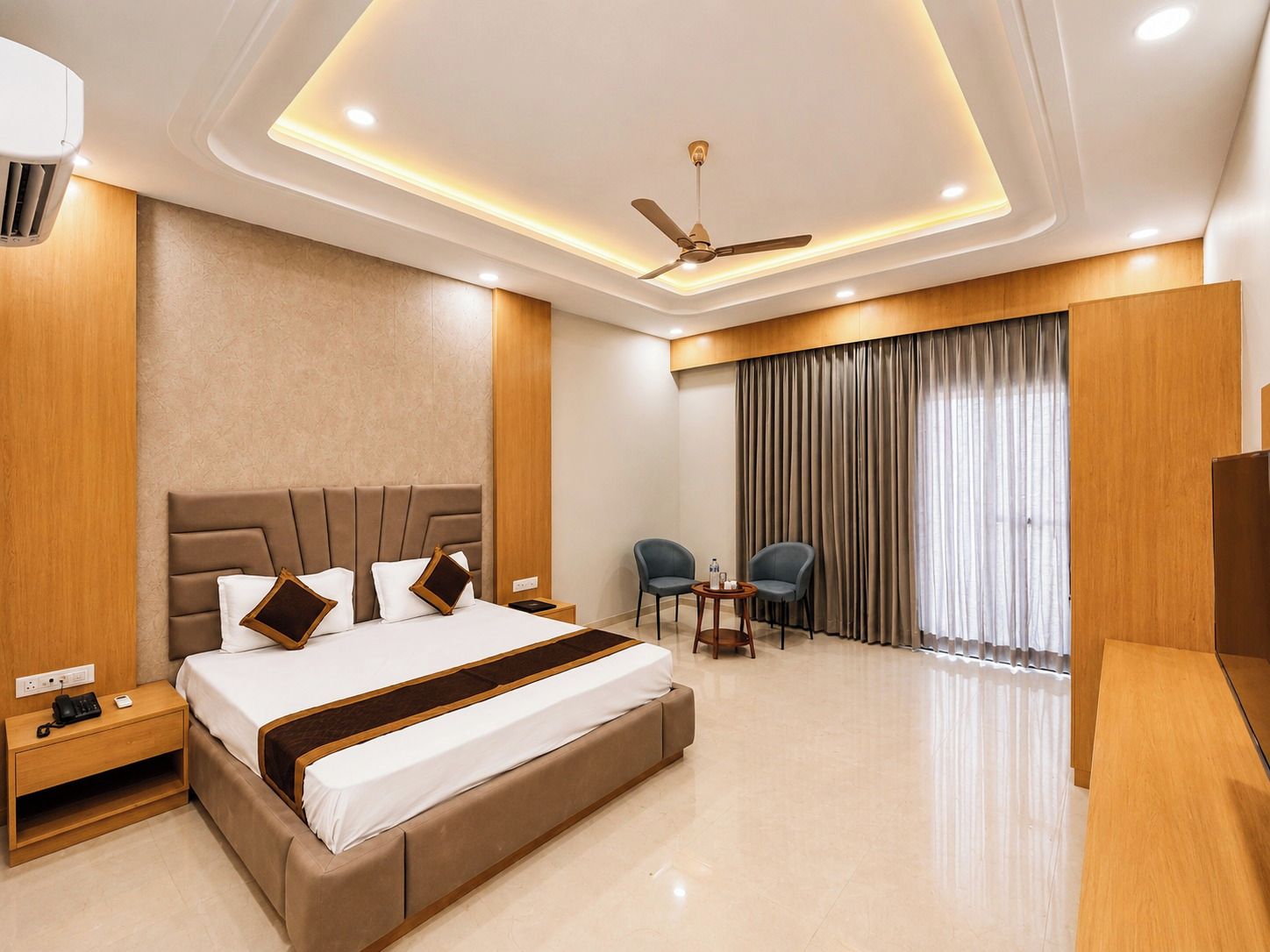 Deluxe Double Room | Laptop workspace, WiFi (free)