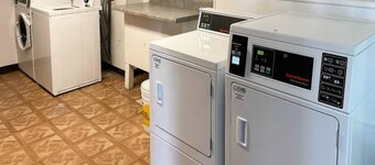 1 King Bed|Smoking|Opelika, AL