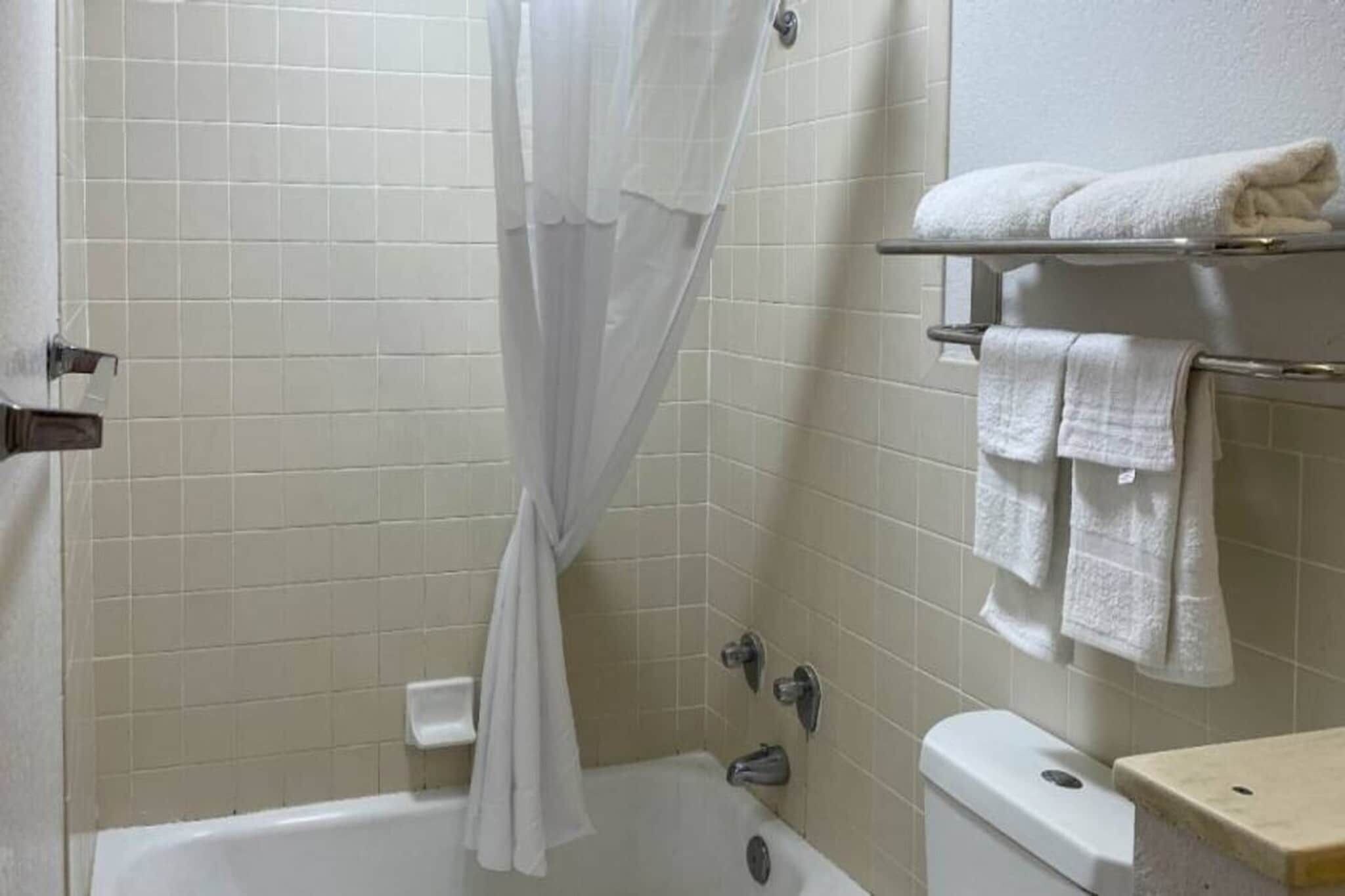 Shower, towels