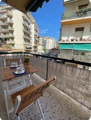 Unclassified image, 2 of 14, button - Vrbo Property (Sanremo)