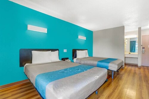 2 Full Beds | Non-Smoking