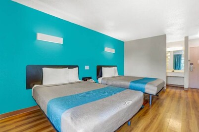 2 Full Beds | Non-Smoking