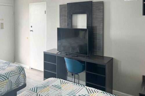 2 Queen Beds | Non-Smoking
