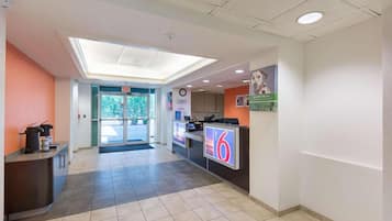 Entrance / Reception