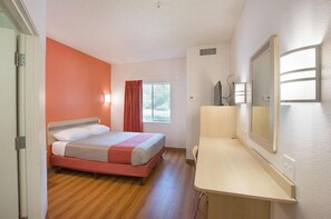 Room - 1 Full Bed | Micfridge (Columbia SC)