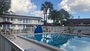 Pool - Bright 1 Full Bed|Pool|Free Wifi (Jacksonville)