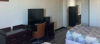 2 Queen Beds|Mobil Access|RI Shr|Ktchn
