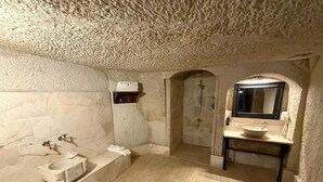 Family Triple Room, Balcony, City View | Bathroom - Leyla Cave House (Göreme)
