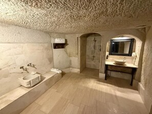 Family Triple Room, Balcony, City View | Bathroom - Leyla Cave House (Göreme)