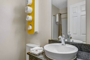 Unclassified image, 5 of 22, button - 2 Full Beds | Non-Smoking (CHAMBLEE)