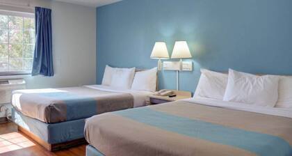 2 Queen Beds | Non-Smoking