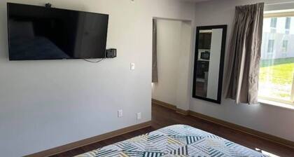 1 Queen Bed| Nsmk Kitchen, Sofa-Bed