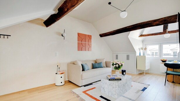 Living area - Superior Studio (Paris)