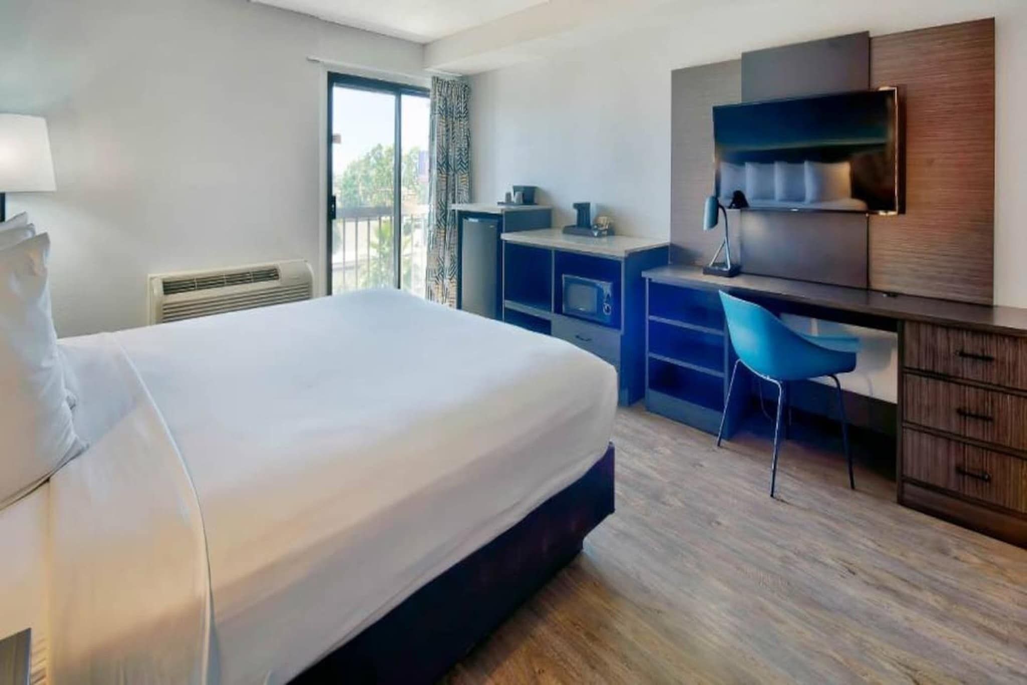 1 King Bed|suite,non-smoking - Torrance, CA