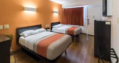 2 FULL BEDS | NON-SMOKING