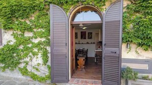 Exterior detail - La Casina di Rosi – An Authentic Stay in the Heart of the Village (Castiglione della Pescaia)