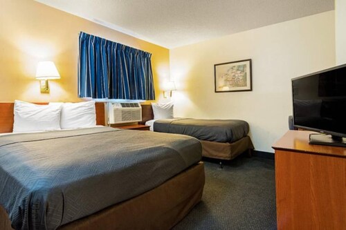 1 Queen Bed | Non-Smoking, Micfridge
