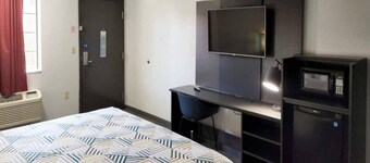Spacious King Bed|Free Wifi&Parking