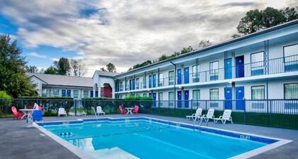 1 King Bed Non-Smoking |Gainesville