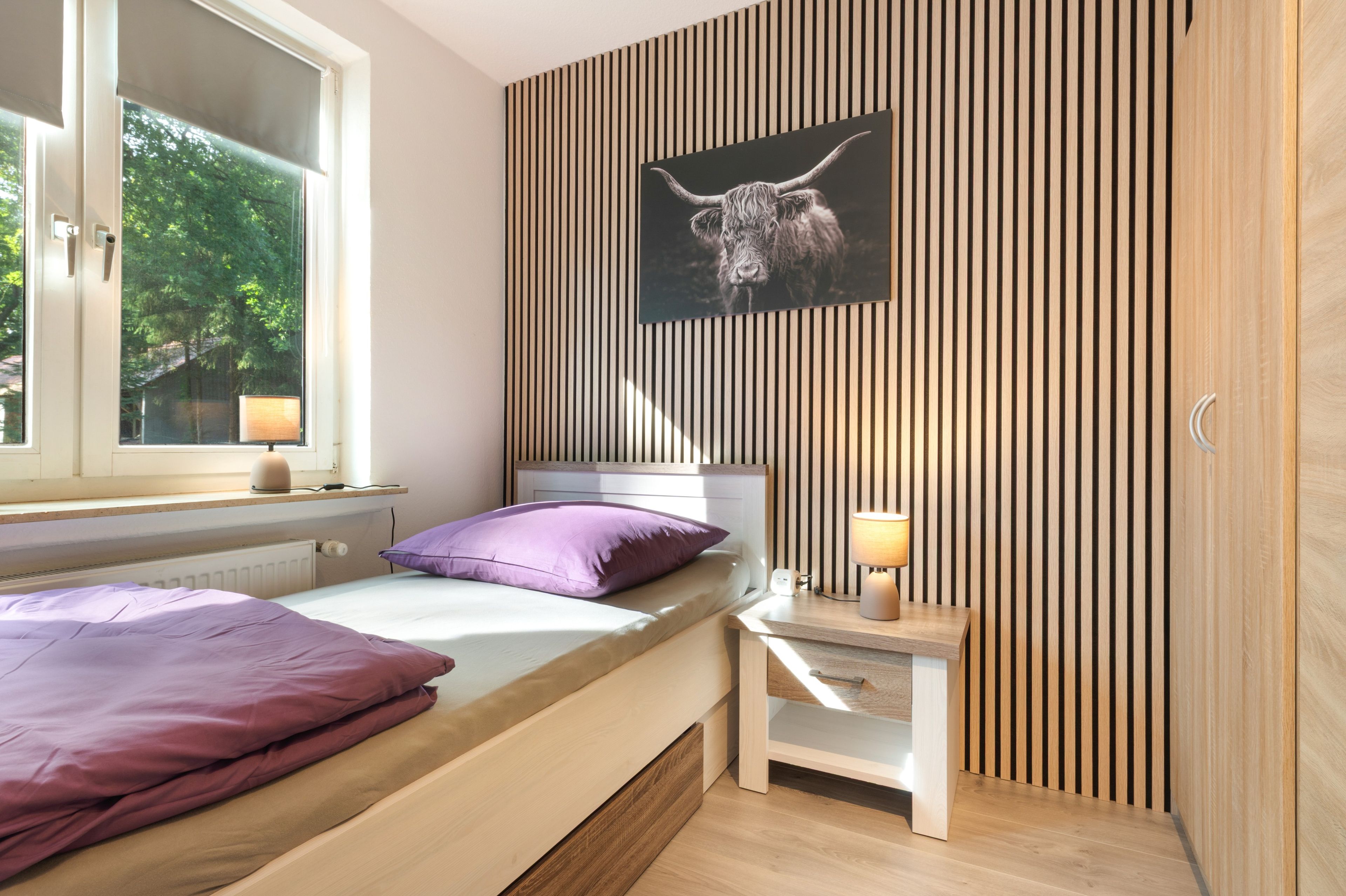 WiFi, bed sheets