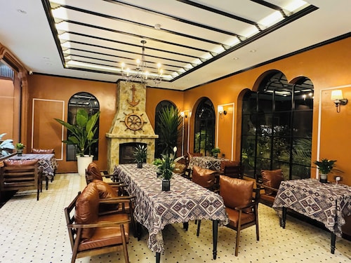 D'Mont Boutique Hotel & Coffee