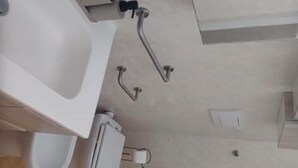 Nicht klassifiziertes Bild, 2 von 3, Schaltfläche