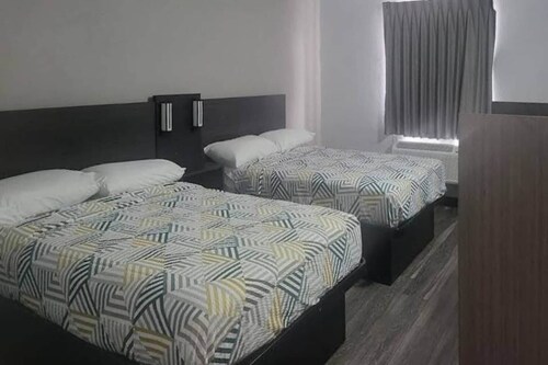 2 Full Beds | Non-Smoking
