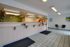Entrance / Reception - ADA Full Bed|Tub|Micfridge (Kissimmee)